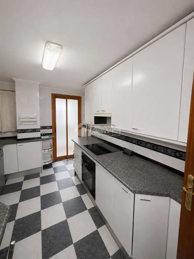 Cocina de Piso en venta en Fuenlabrada con Calefacción, Terraza y Amueblado