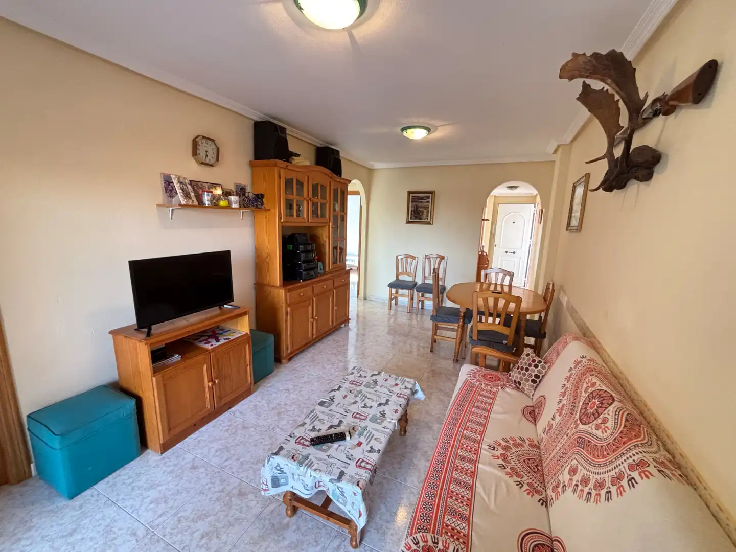 Sala de estar de Piso en venta en Santa Pola con Terraza, Piscina y Amueblado