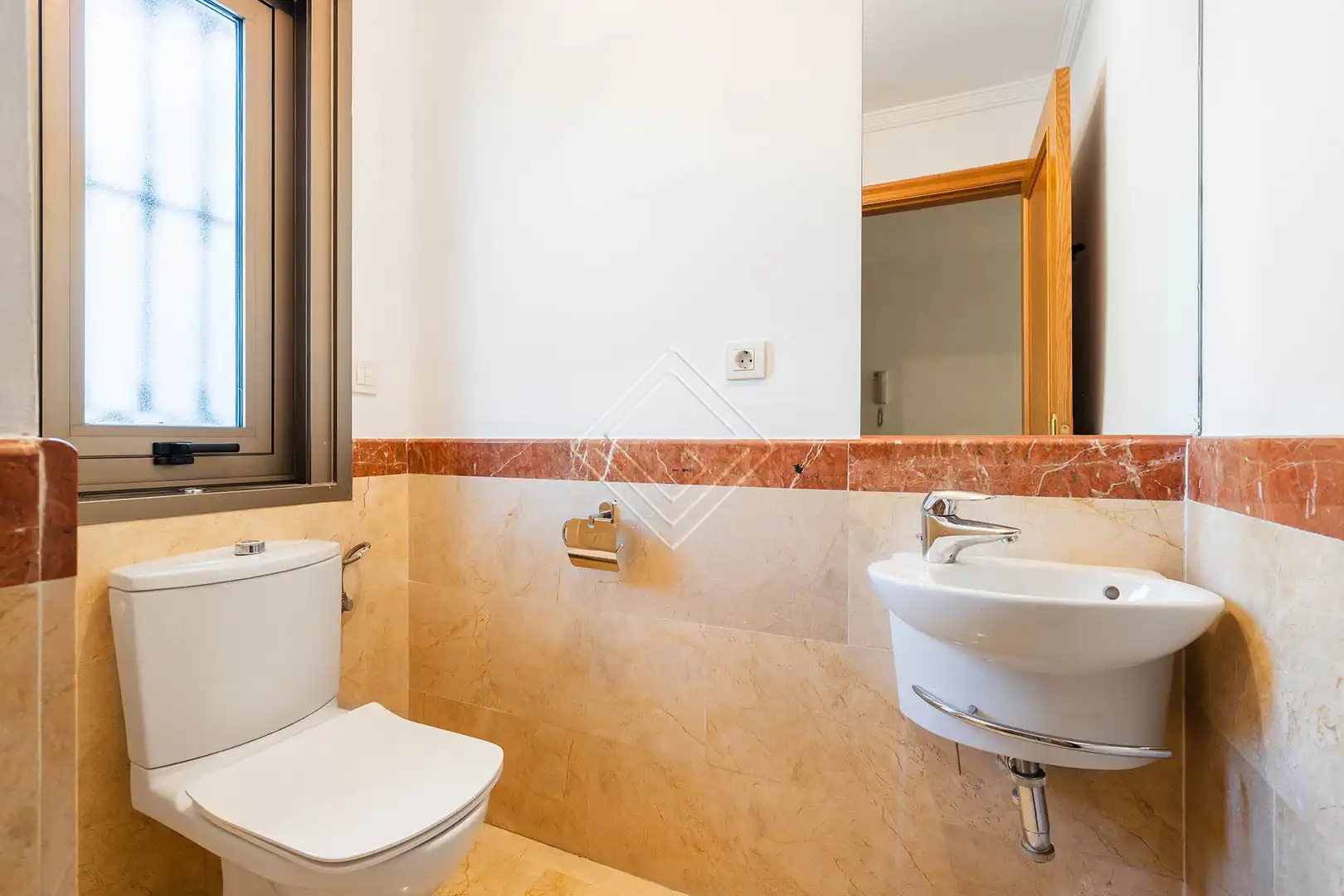 Chalet con piscina en venta en Milla de Oro, imagen 13