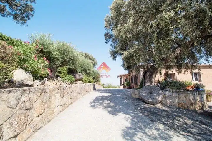 Exterior view of Houses for sale in Ronda  with Air Conditioner, Private garden and Terrace
