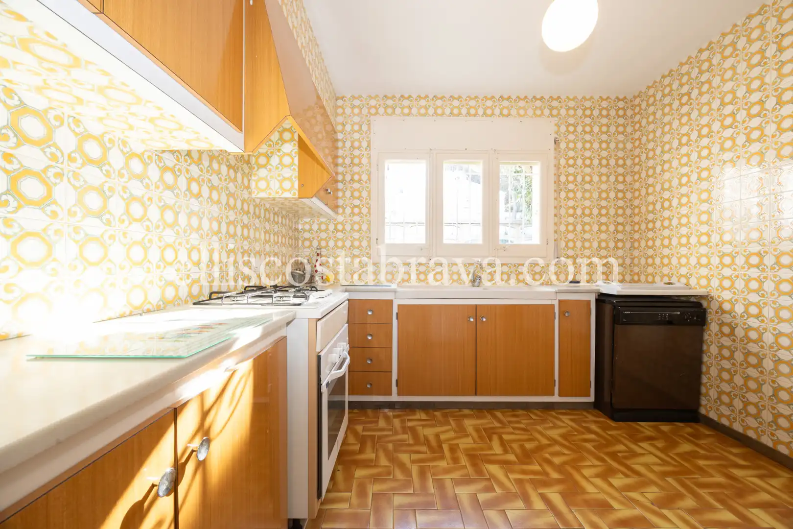 Cocina de Casa o chalet en venta en L'Escala con Jardín privado y Terraza