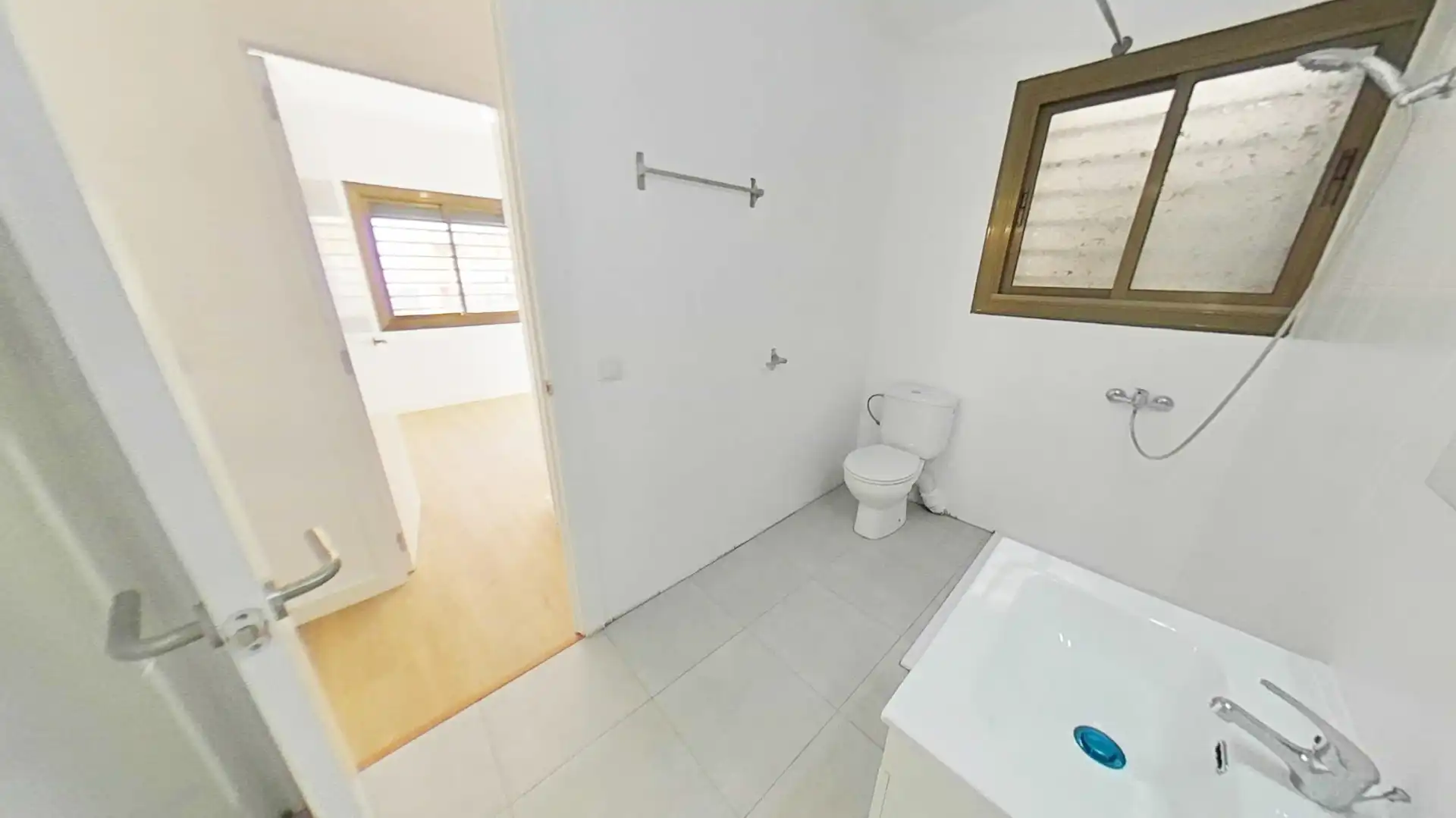 Bathroom of Flat for sale in Sabadell