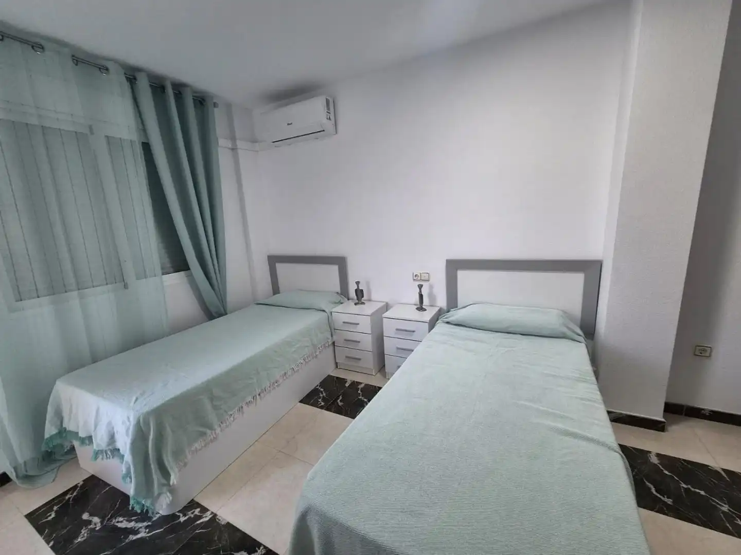 Schlafzimmer von Dachboden zur Miete in Casco Antiguo