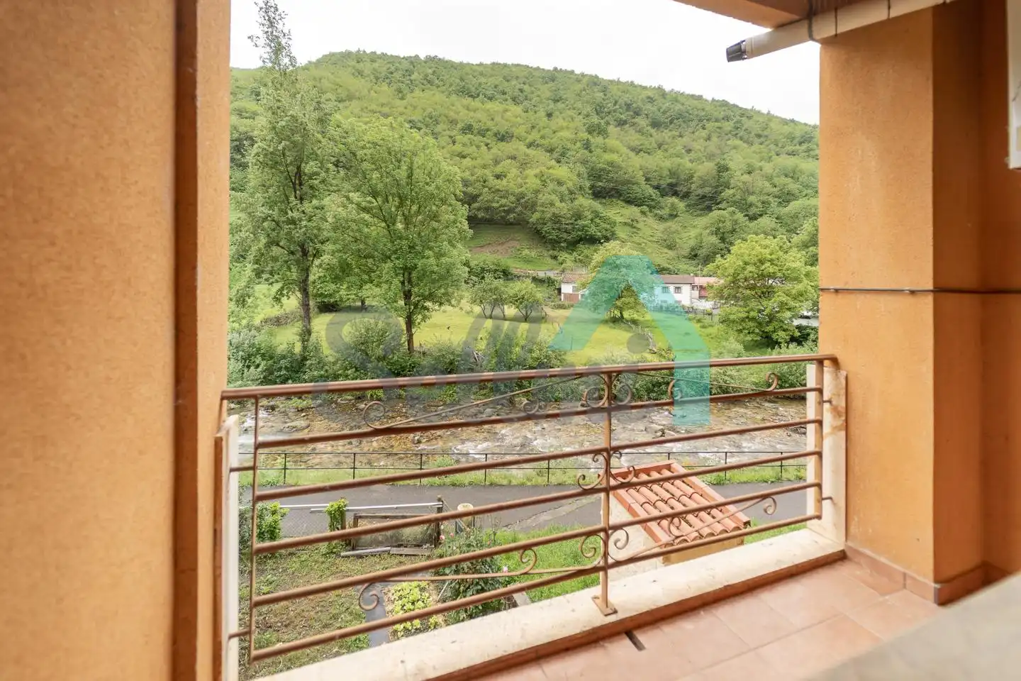 Terrasse von Wohnung zum Verkauf in Aller mit Heizung, Terrasse und Abstellraum