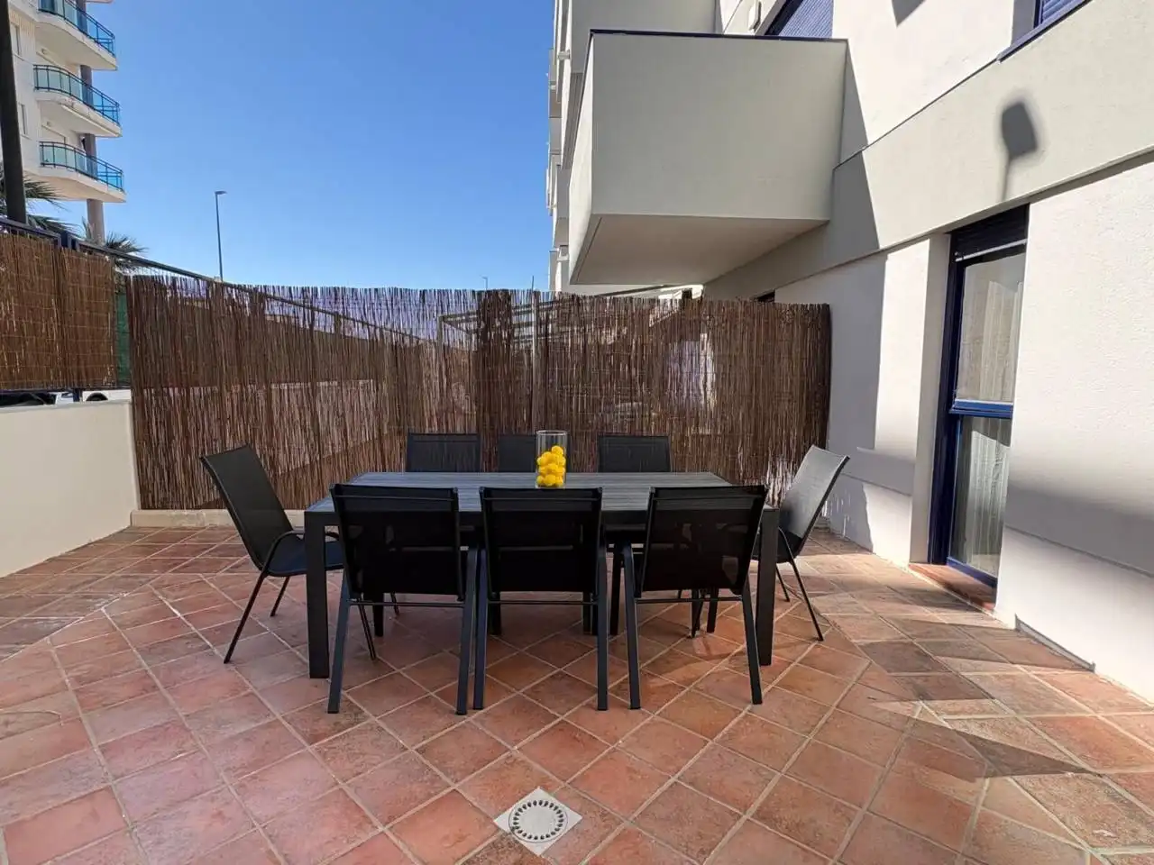 Terraza de Apartamento de alquiler en Daimús con Terraza y Piscina comunitaria