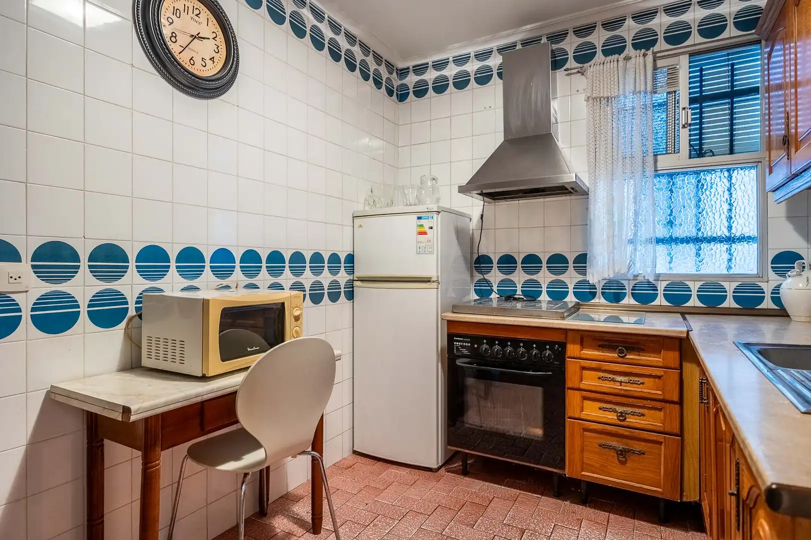 Kitchen of Flat for sale in  Sevilla Capital  with Storage room