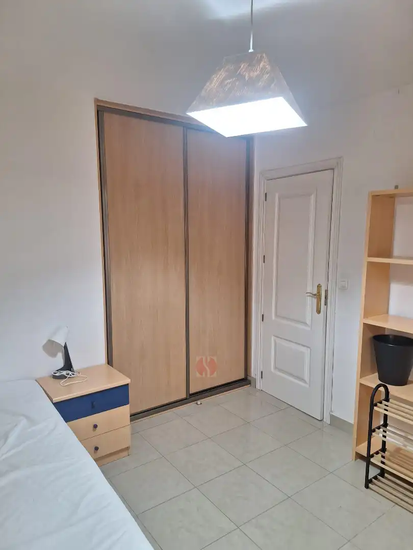 Bedroom of Flat for sale in Granada  with Heating and Furnished