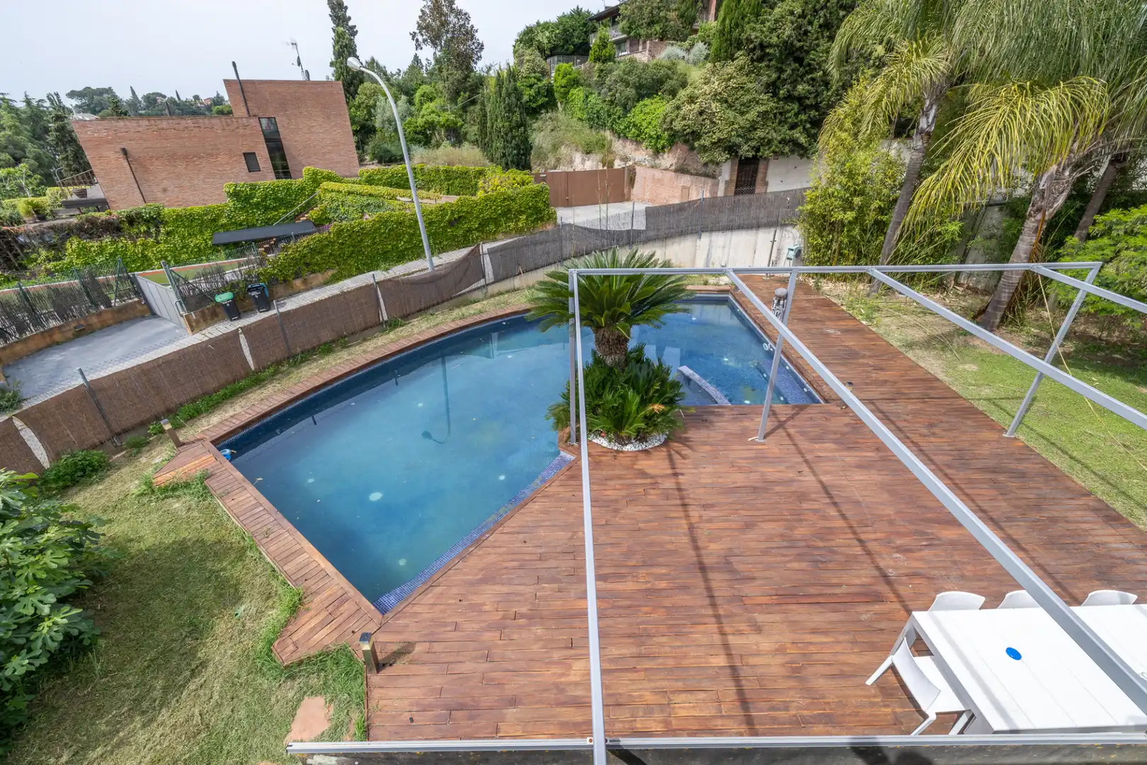 Swimming pool of Houses for sale in Cerdanyola del Vallès  with Furnished