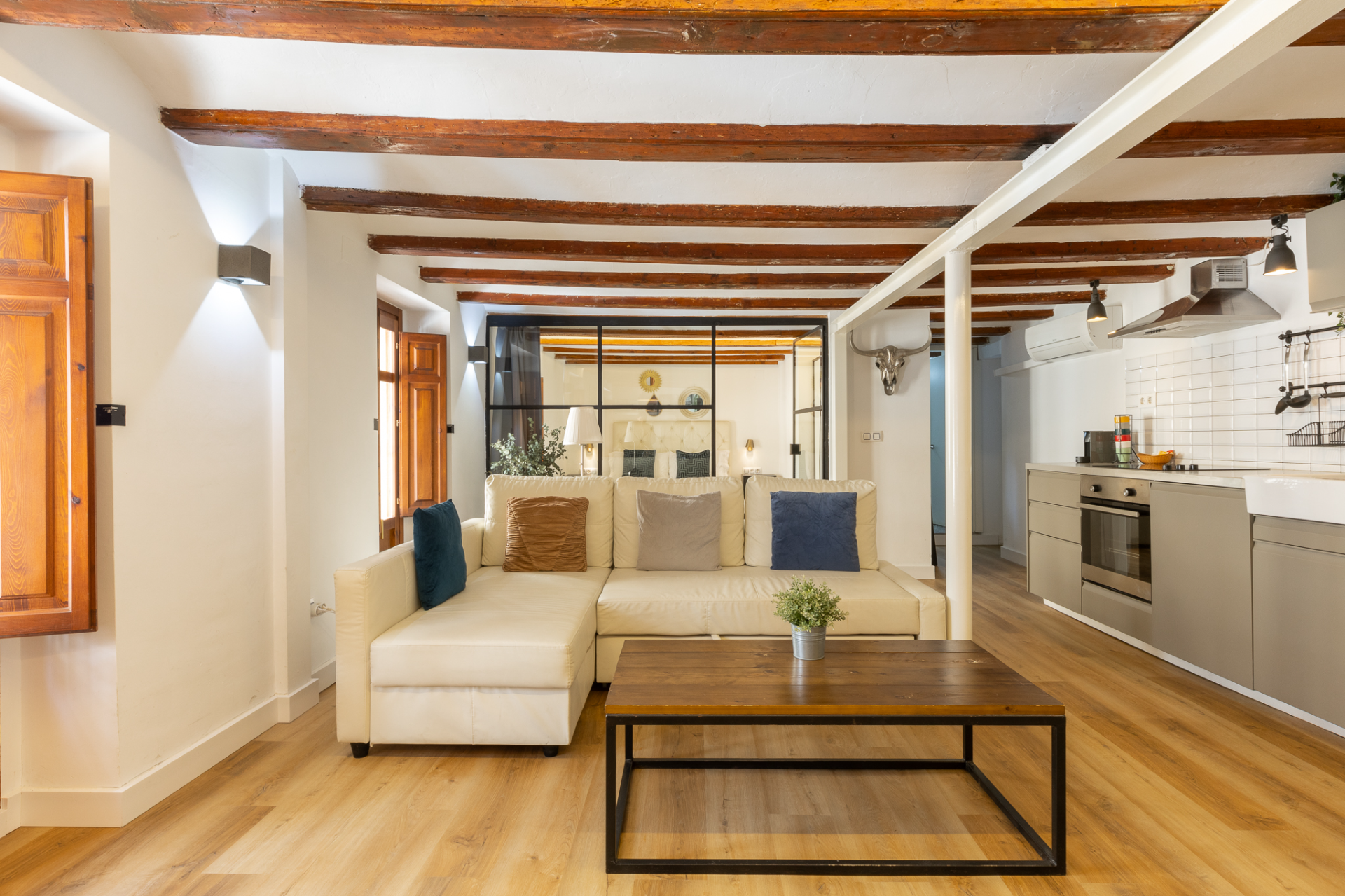 Living room of Apartment for sale in  Valencia Capital  with Air Conditioner and Furnished