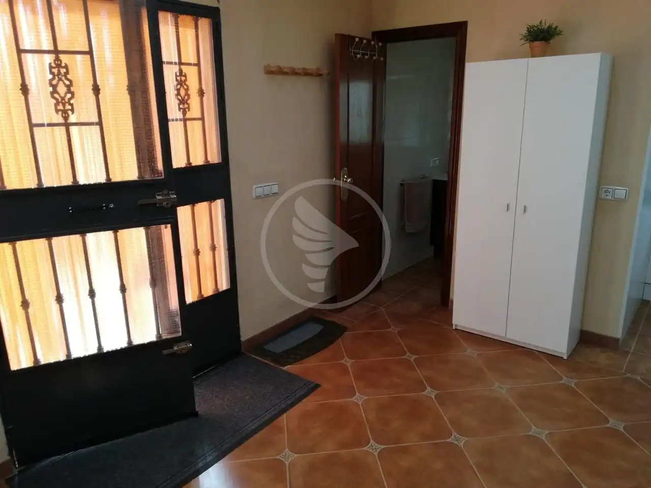 Country house zum Verkauf in Linares mit Privatgarten, Terrasse und Schwimmbad