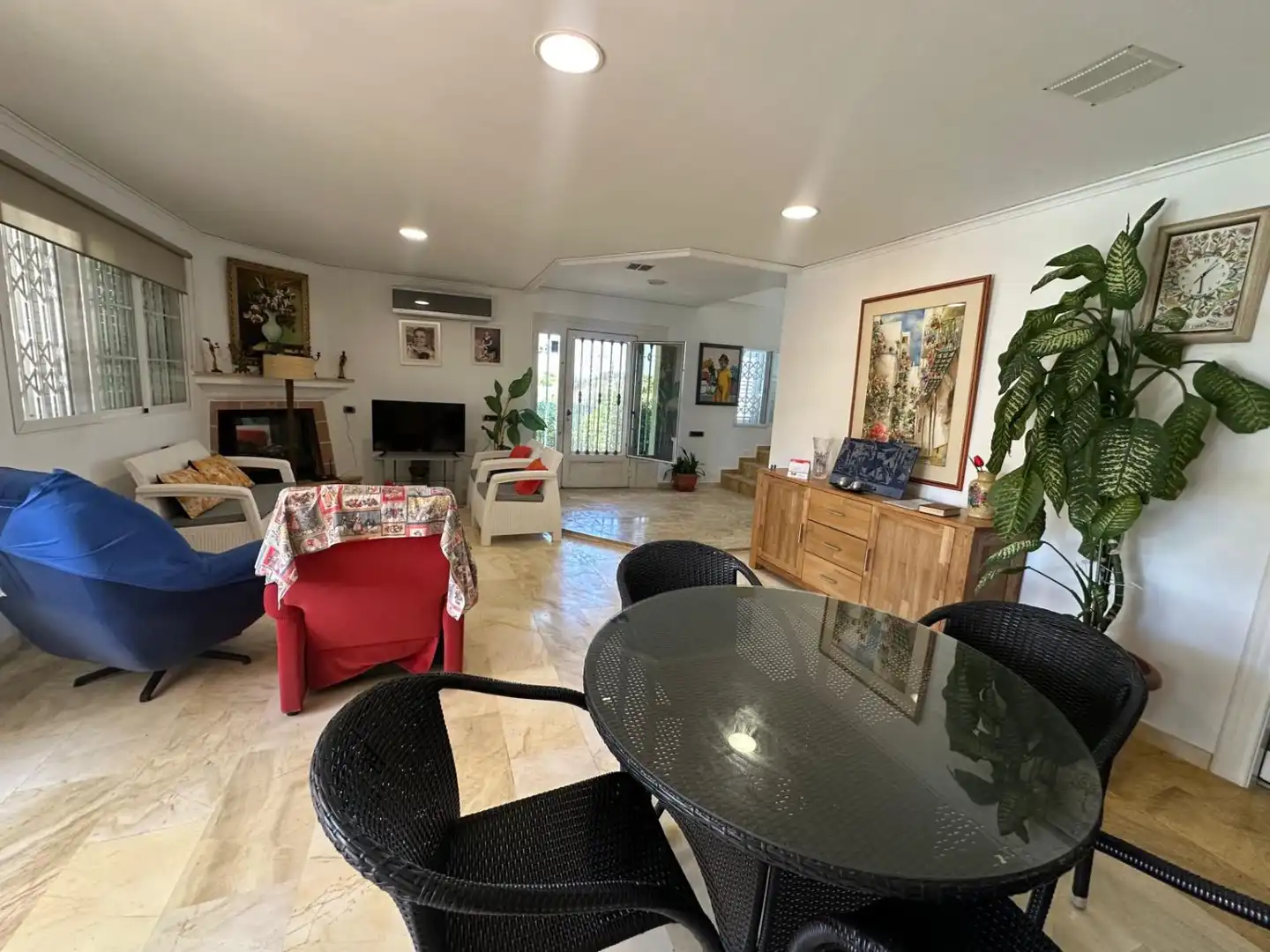 Sala d'estar de Casa adosada en venda en Castellón de la Plana / Castelló de la Plana amb Aire condicionat, Calefacció i Terrassa