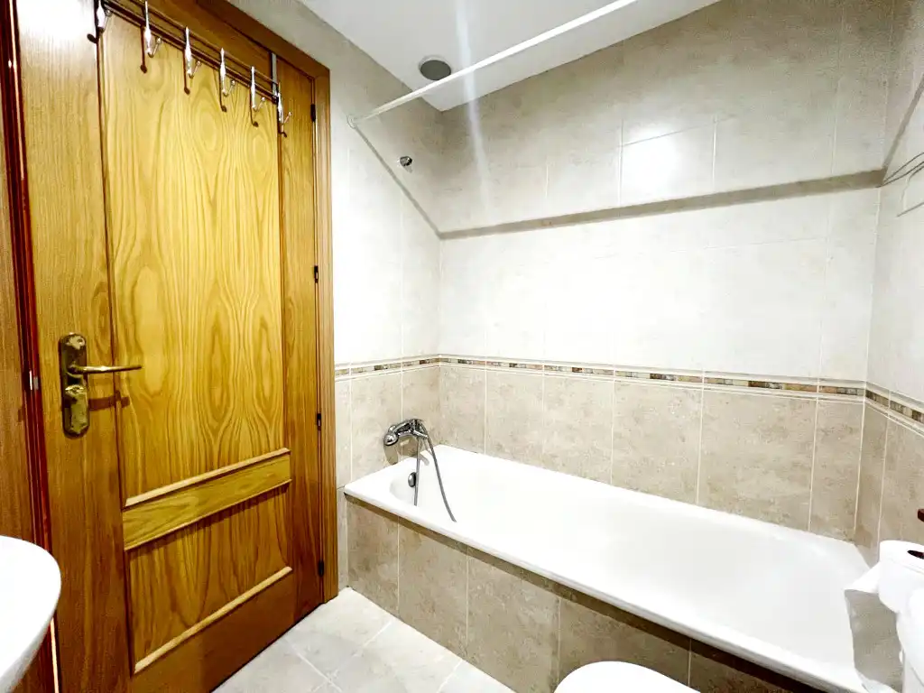 Bathroom of Attic for sale in Alcalá de Henares  with Heating