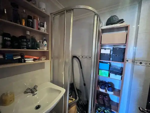 Bathroom of Flat for sale in Vigo   with Heating, Parquet flooring and Storage room