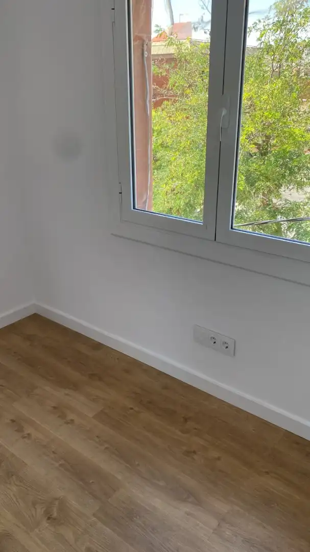 Dormitori de Pis de lloguer en Barcelona amb Aire condicionat, Calefacció i Parquet