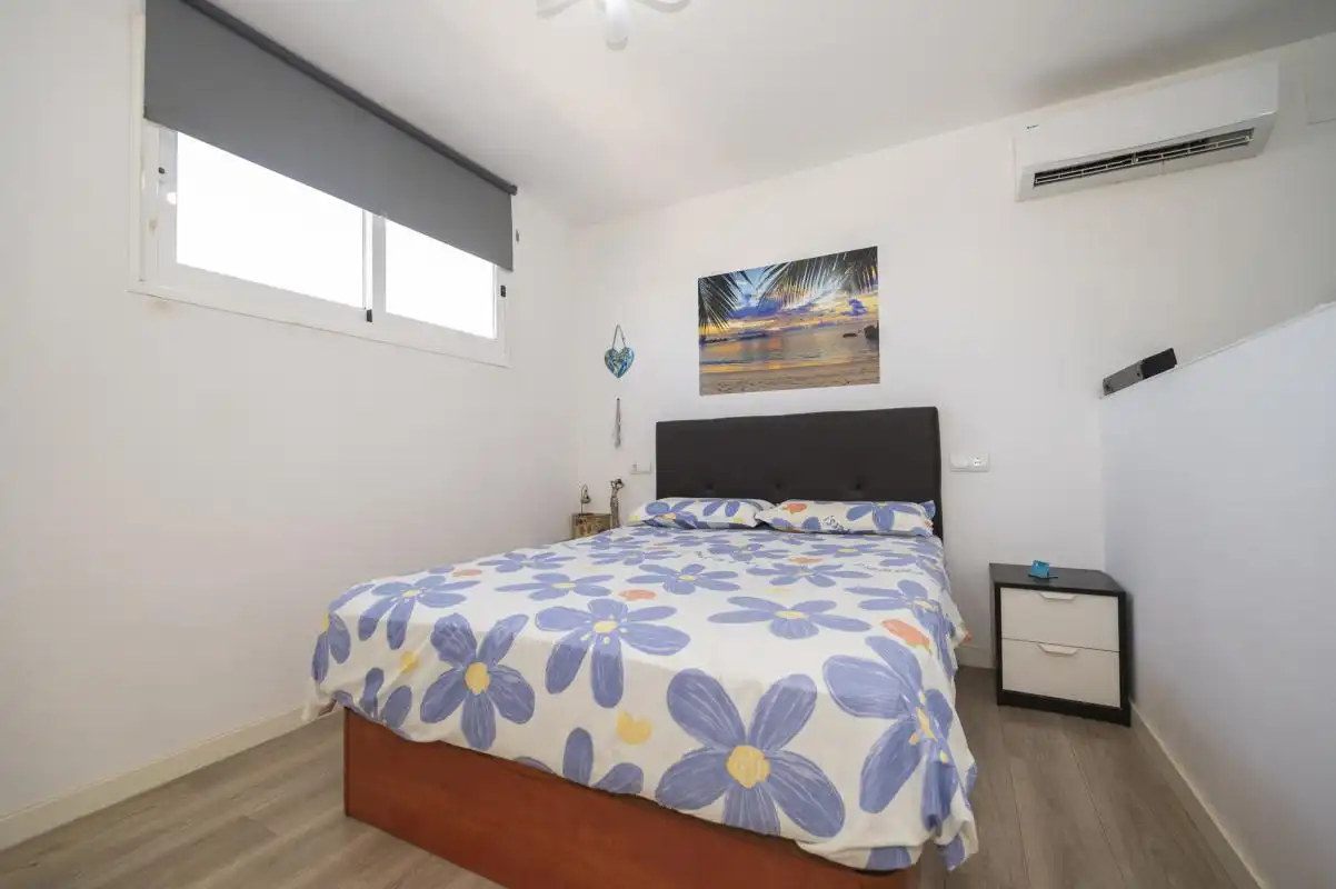 Schlafzimmer von Fabrikhallen zum Verkauf in Sant Antoni de Portmany mit Heizung