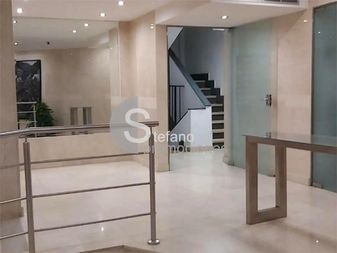 Piso en venta en Marbella con Parquet y Terraza