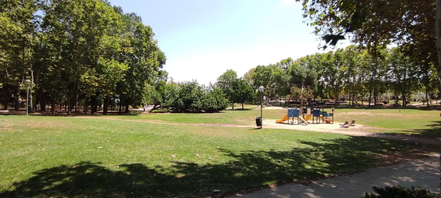 Vista exterior de Dúplex en venda en San Fernando de Henares amb Aire condicionat, Calefacció i Moblat
