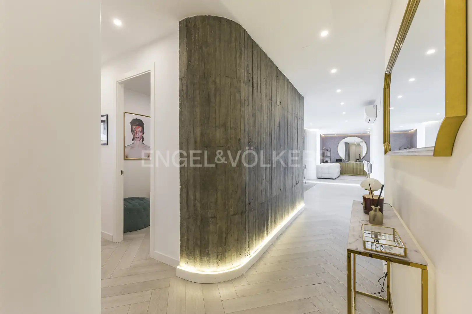 Flat for rent in Madrid  with Air Conditioner, Heating and Furnished