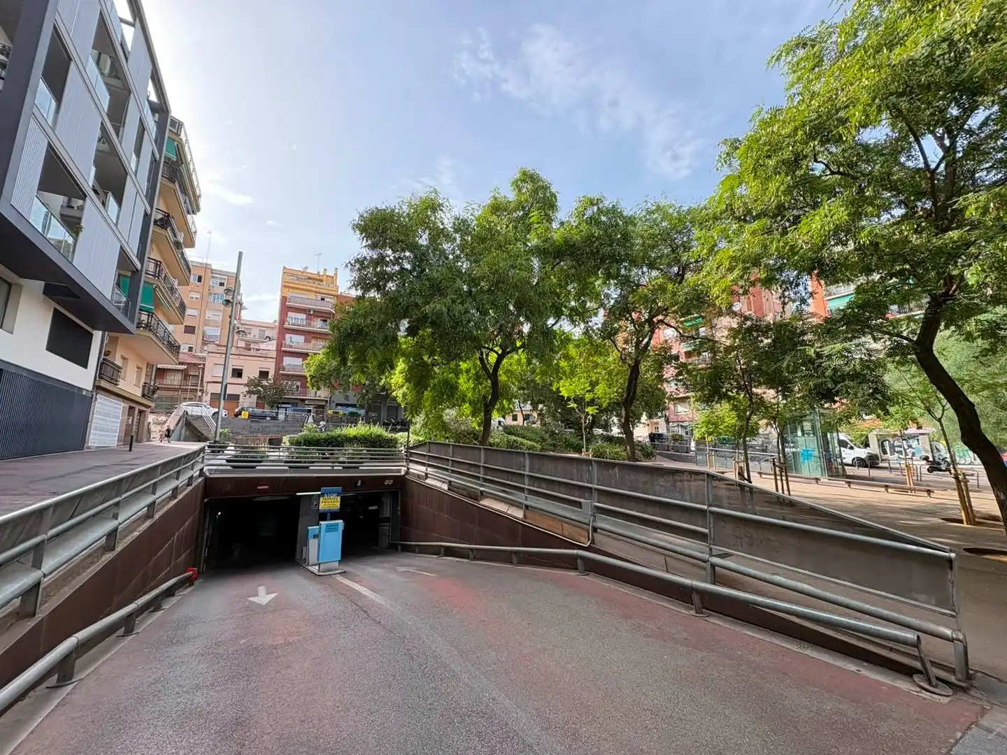 Parking de Piso en venta en Barcelona con Aire acondicionado, Parquet y Balcón
