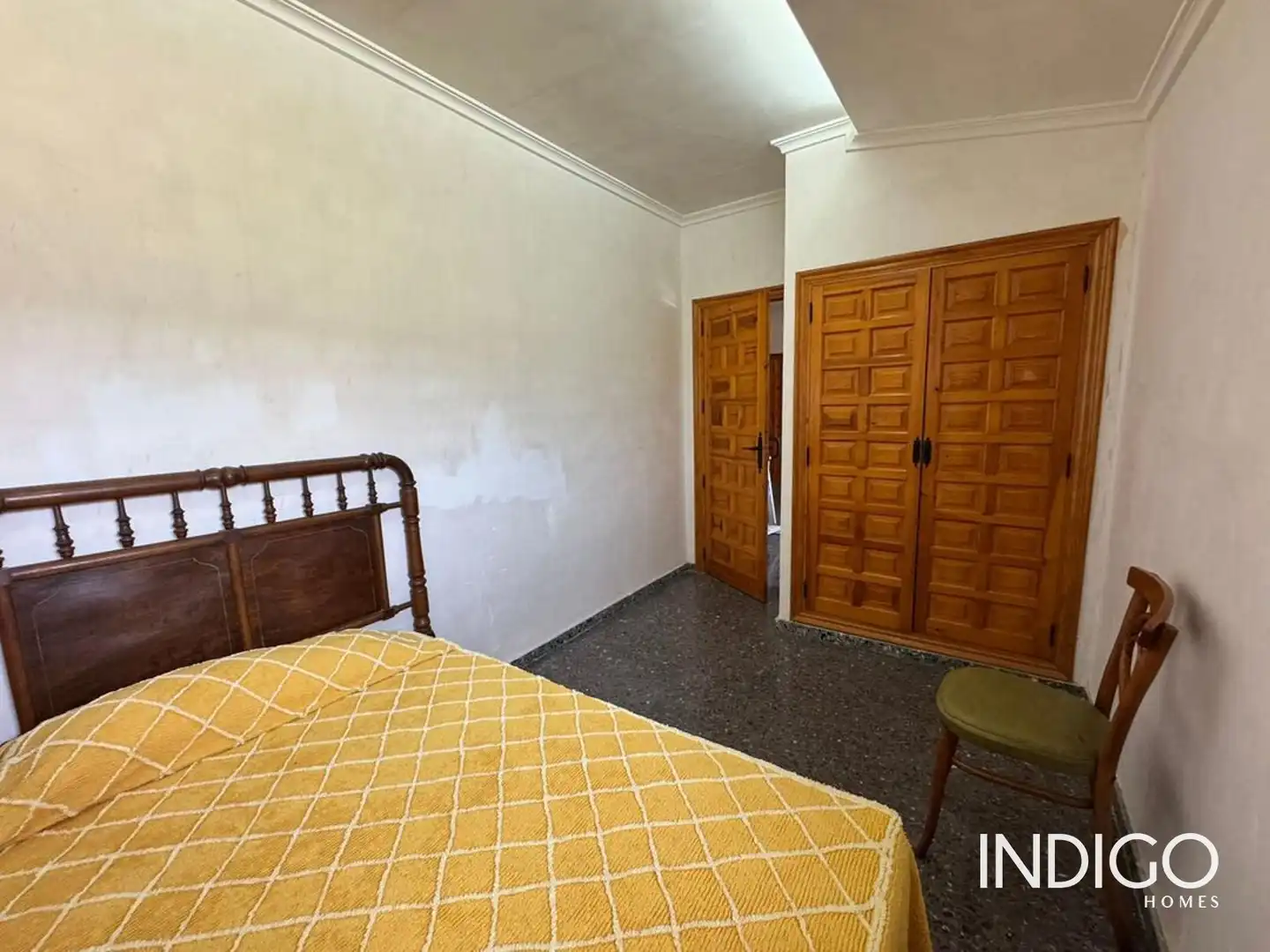 Casa adosada en venda en Ibi amb Calefacció, Traster i Moblat