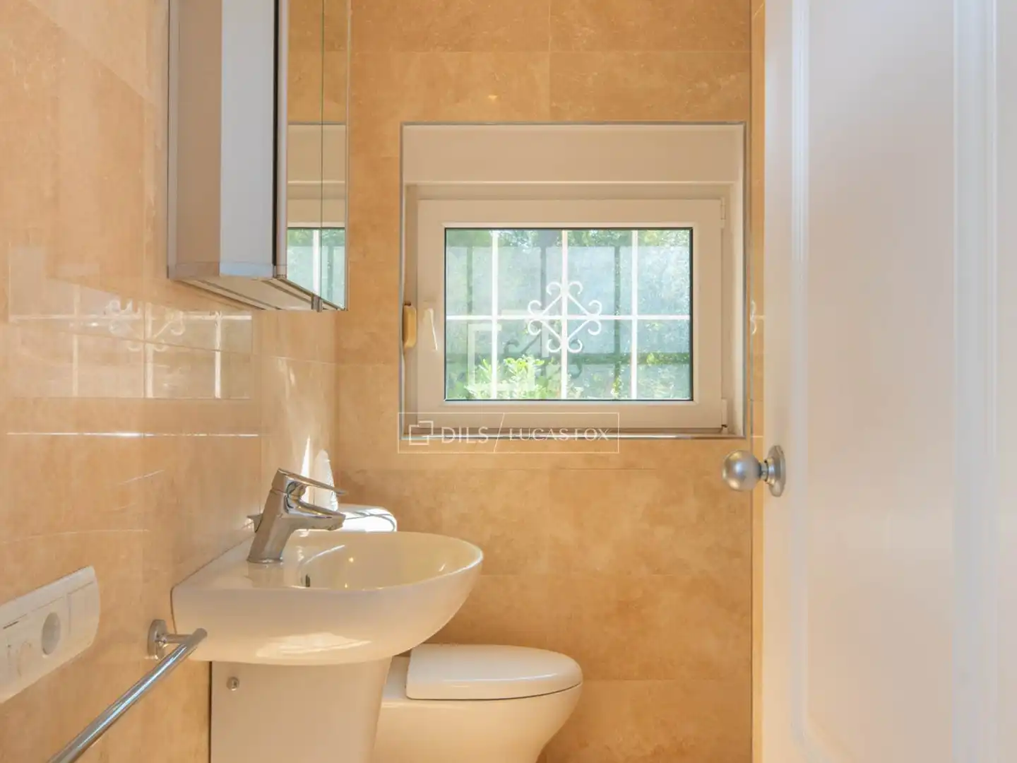 Badezimmer von Country house zum Verkauf in Sant Josep de sa Talaia mit Klimaanlage, Privatgarten und Terrasse