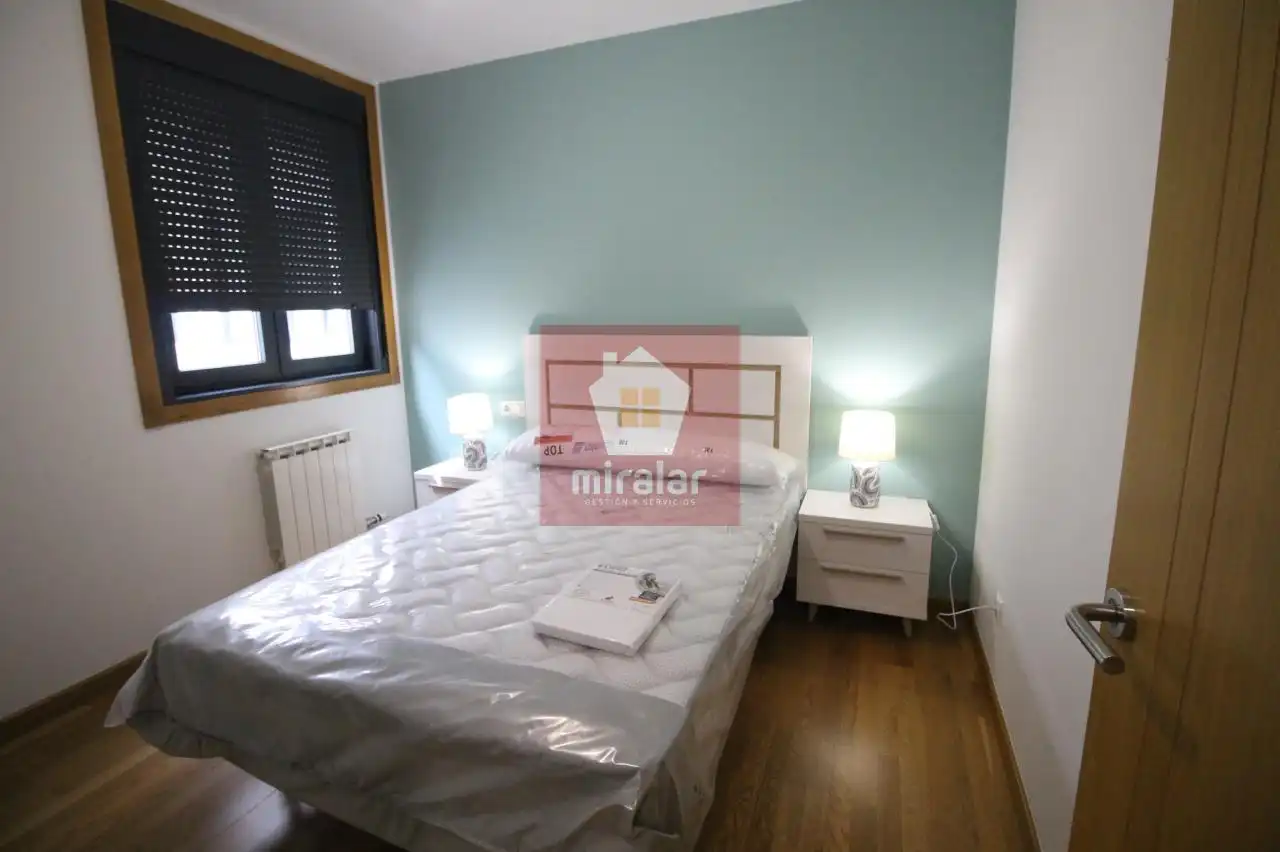 Schlafzimmer von Wohnung zur Miete in Salvaterra de Miño mit Heizung und Möbliert