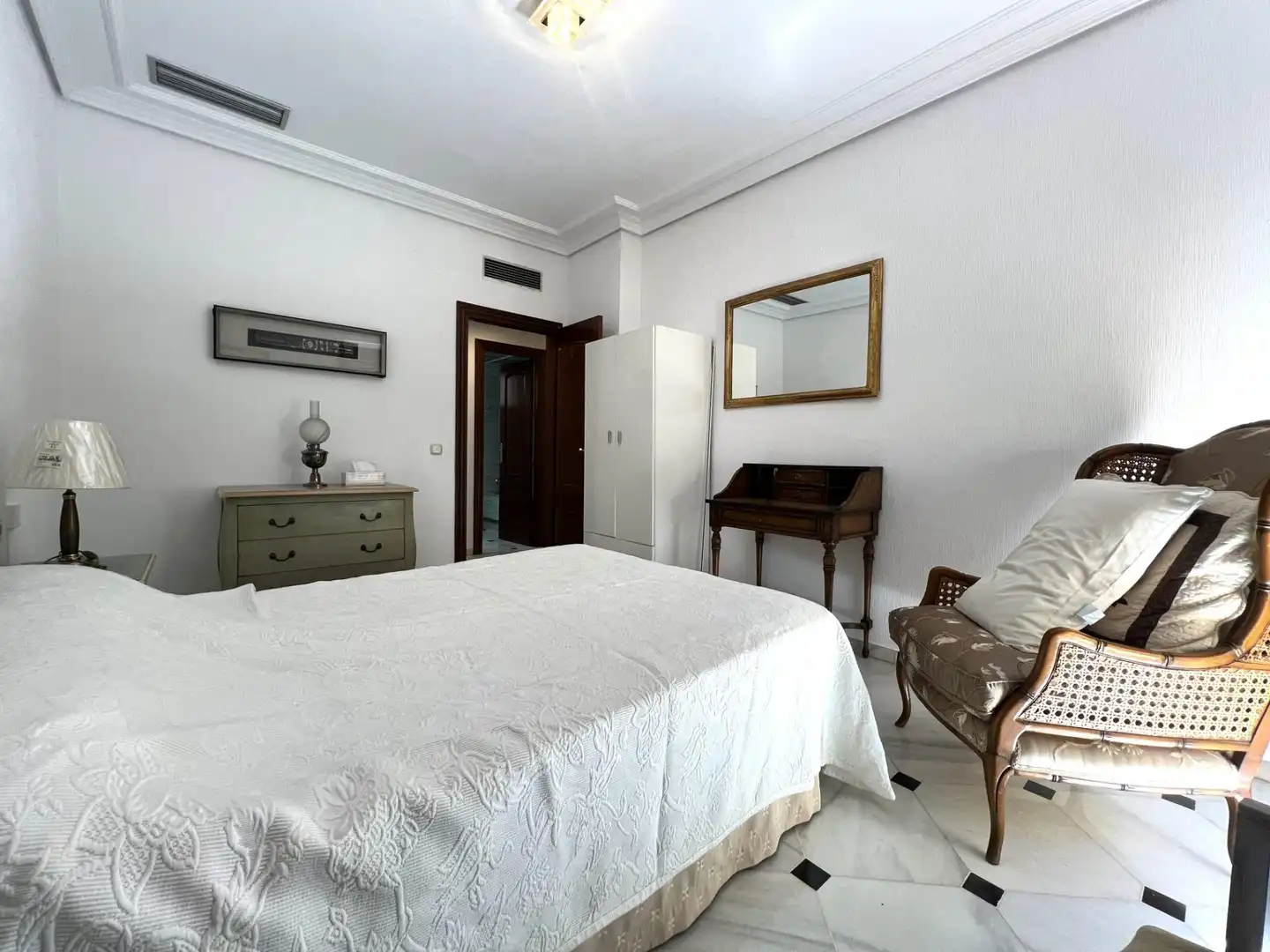 Schlafzimmer von Wohnung zur Miete in Córdoba