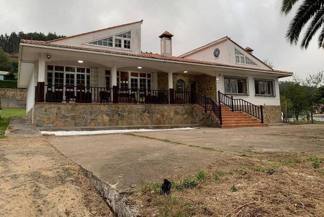 Casa-chalet en Venta en A Malata - Catabois - Ciudad Jardín