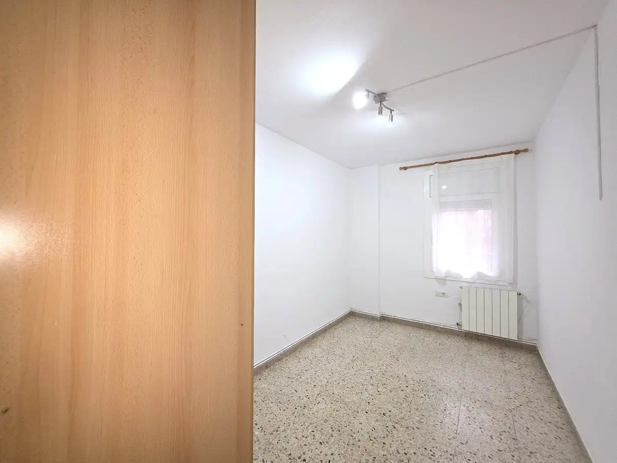 Dormitori de Pis en venda en Castellar del Vallès amb Calefacció, Parquet i Forn