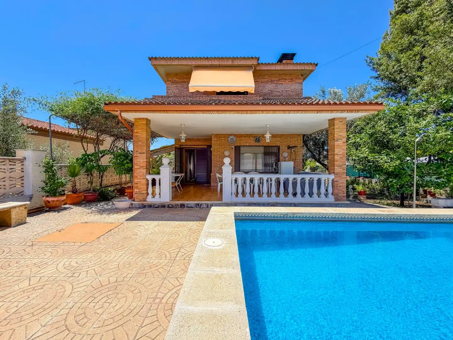 Piscina de Casa o xalet en venda en L'Eliana amb Aire condicionat, Jardí privat i Terrassa