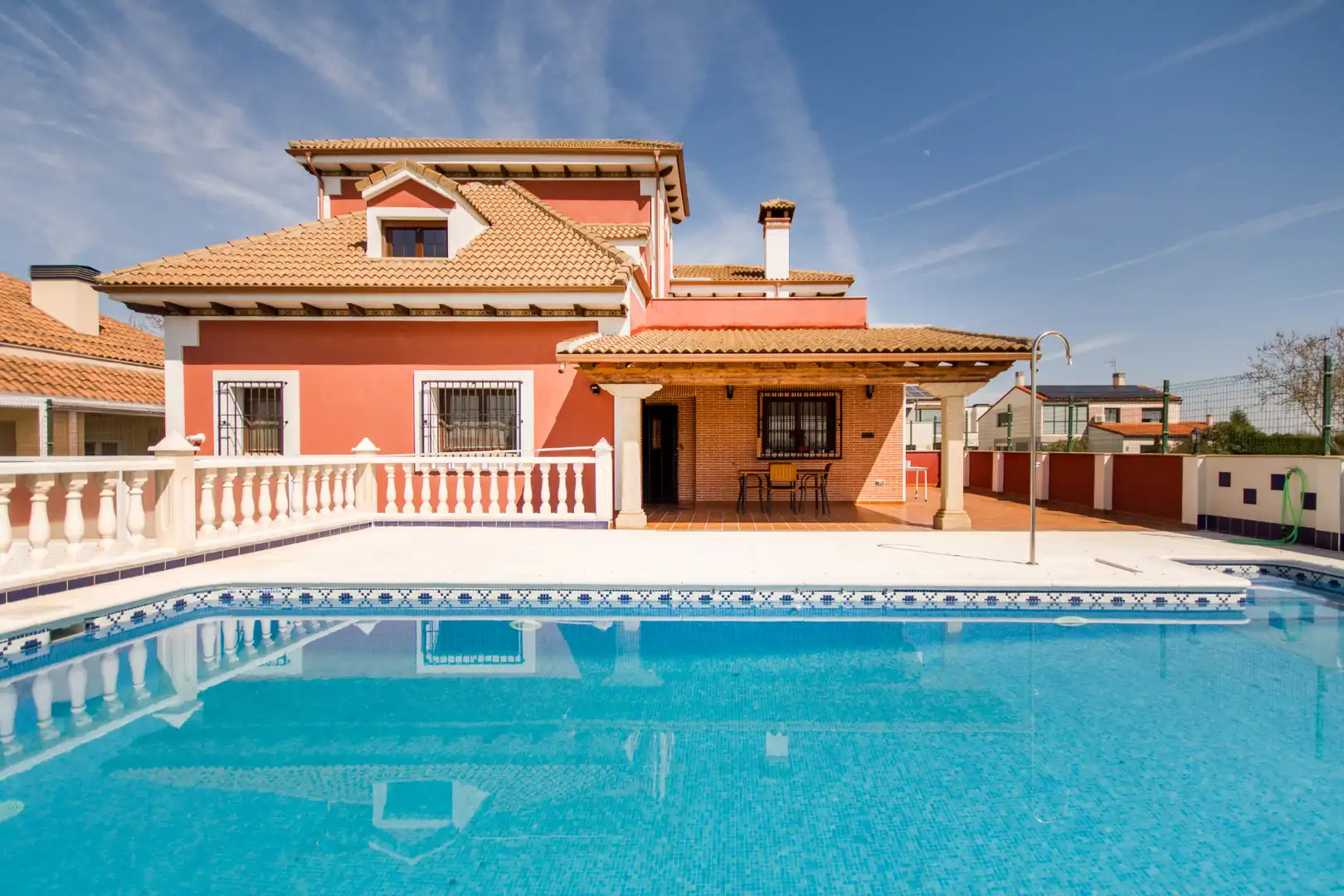 Swimming pool of Houses for sale in Aranjuez  with Air Conditioner, Heating and Private garden