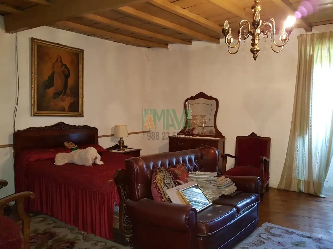 Sala d'estar de Finca rústica en venda en Parada de Sil amb Jardí privat