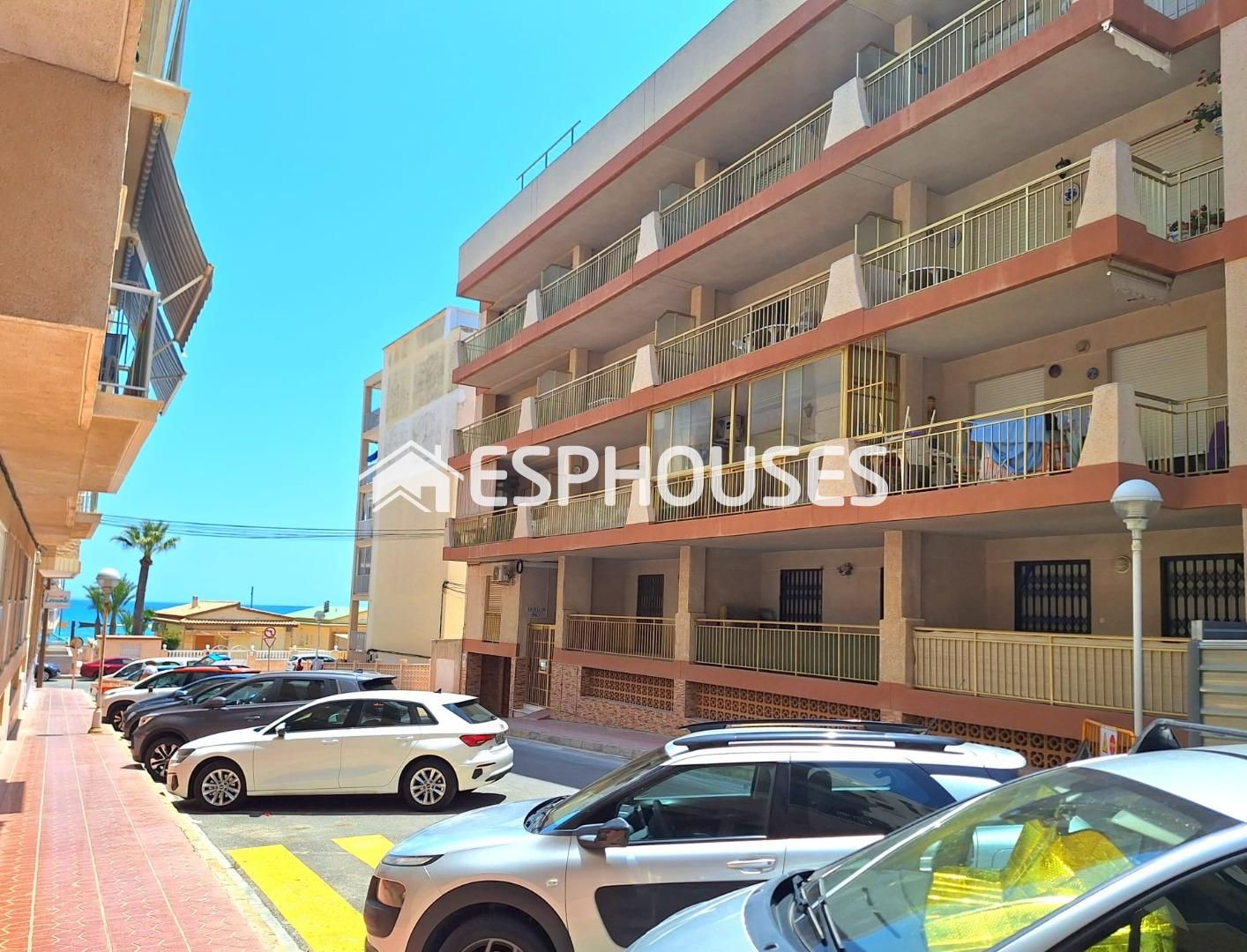 Exterior view of Flat for sale in Guardamar del Segura  with Storage room, Furnished and Balcony