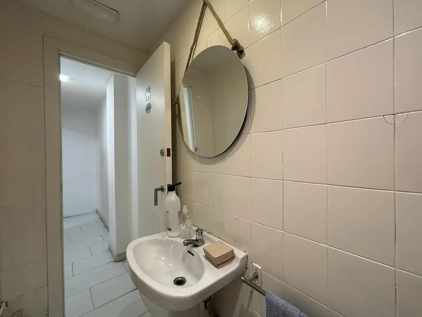 Commercial properties for rent in Avenida banys, dels, Lluminetes
