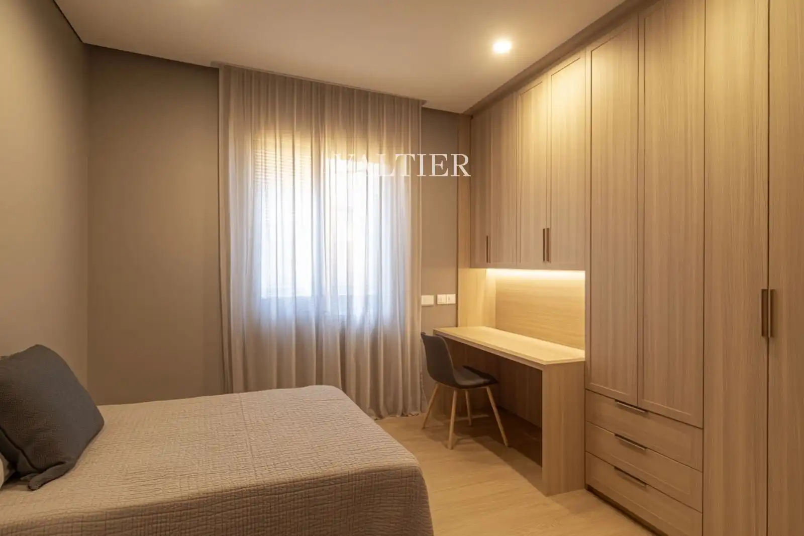 Bedroom of Flat for sale in Madrid  with Terrace and Furnished