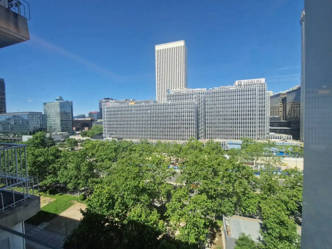 Außenansicht von Wohnung zum Verkauf in Madrid mit Klimaanlage, Heizung und Terrasse