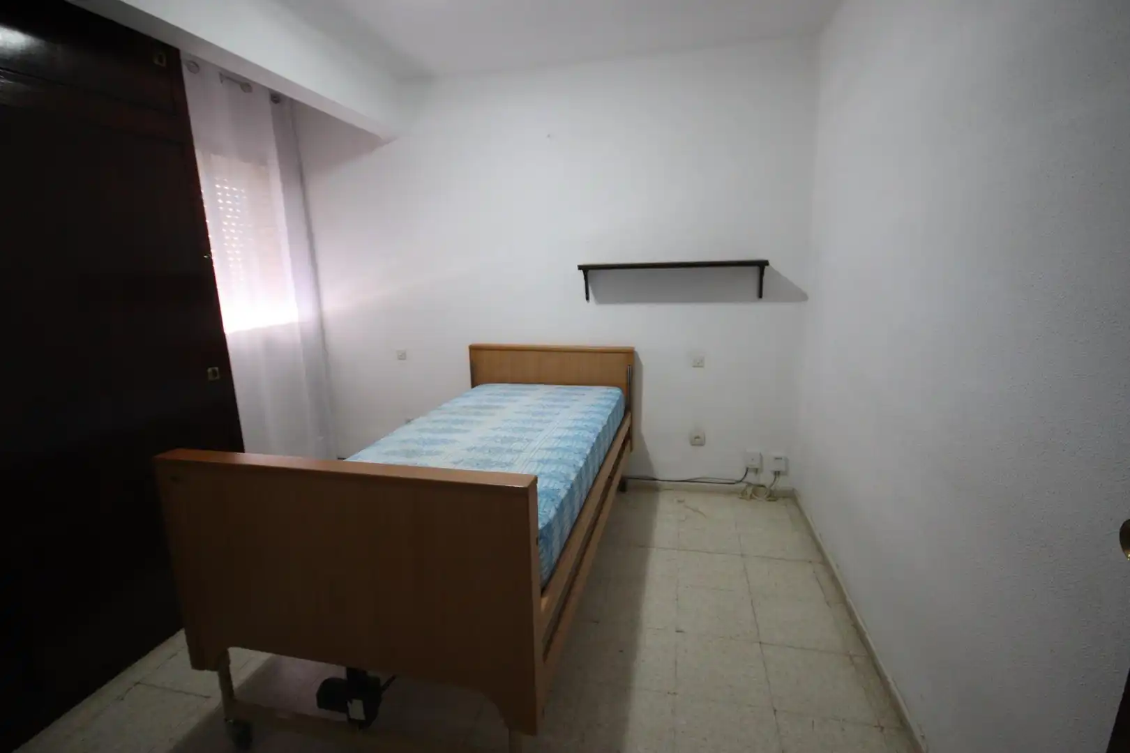 Schlafzimmer von Wohnungen zum Verkauf in San Juan de Aznalfarache mit Klimaanlage und Balkon