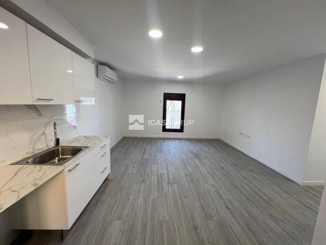 Piso en Alquiler en Plaza Josep Anselm Clavé en Centre