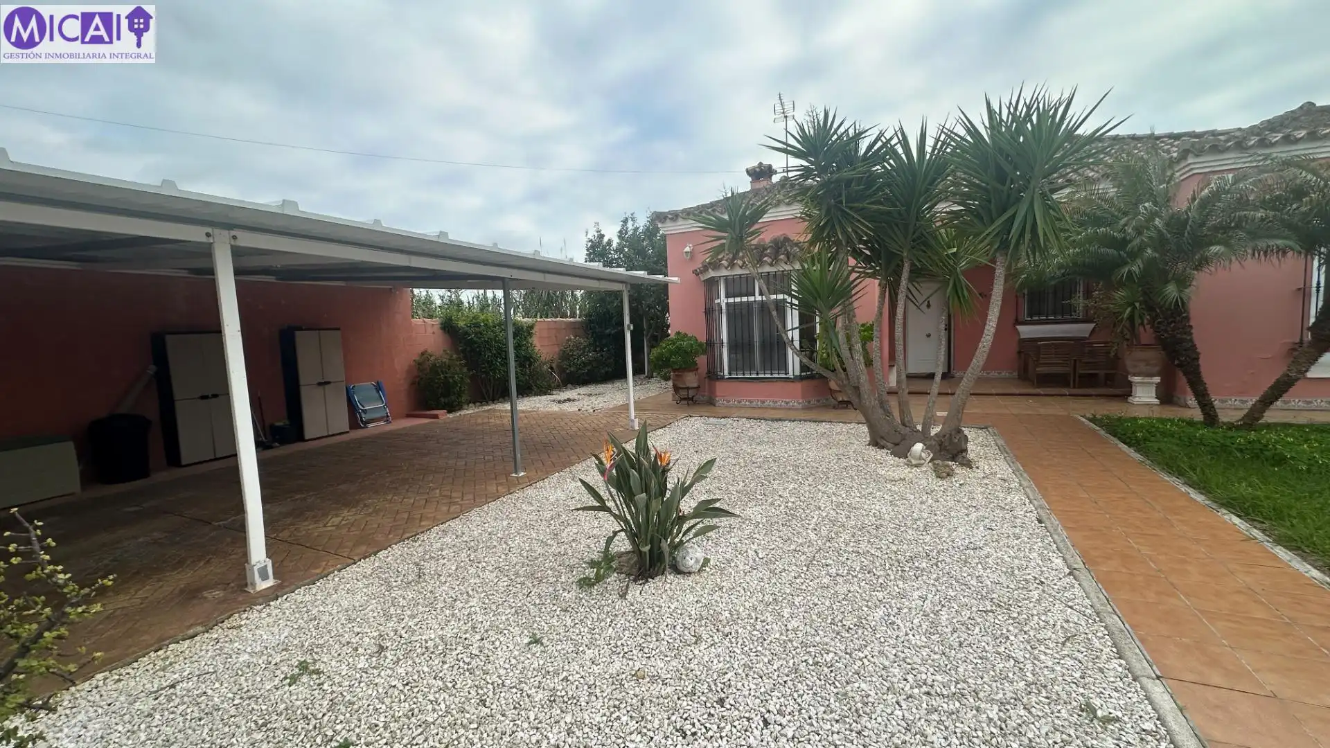 Garden of Houses for sale in Chiclana de la Frontera  with Air Conditioner and Terrace