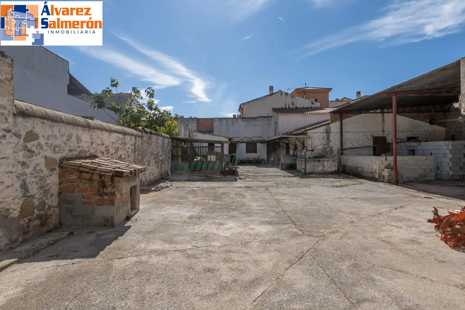 Vista exterior de Casa o xalet en venda en Albolote amb Terrassa i Balcó