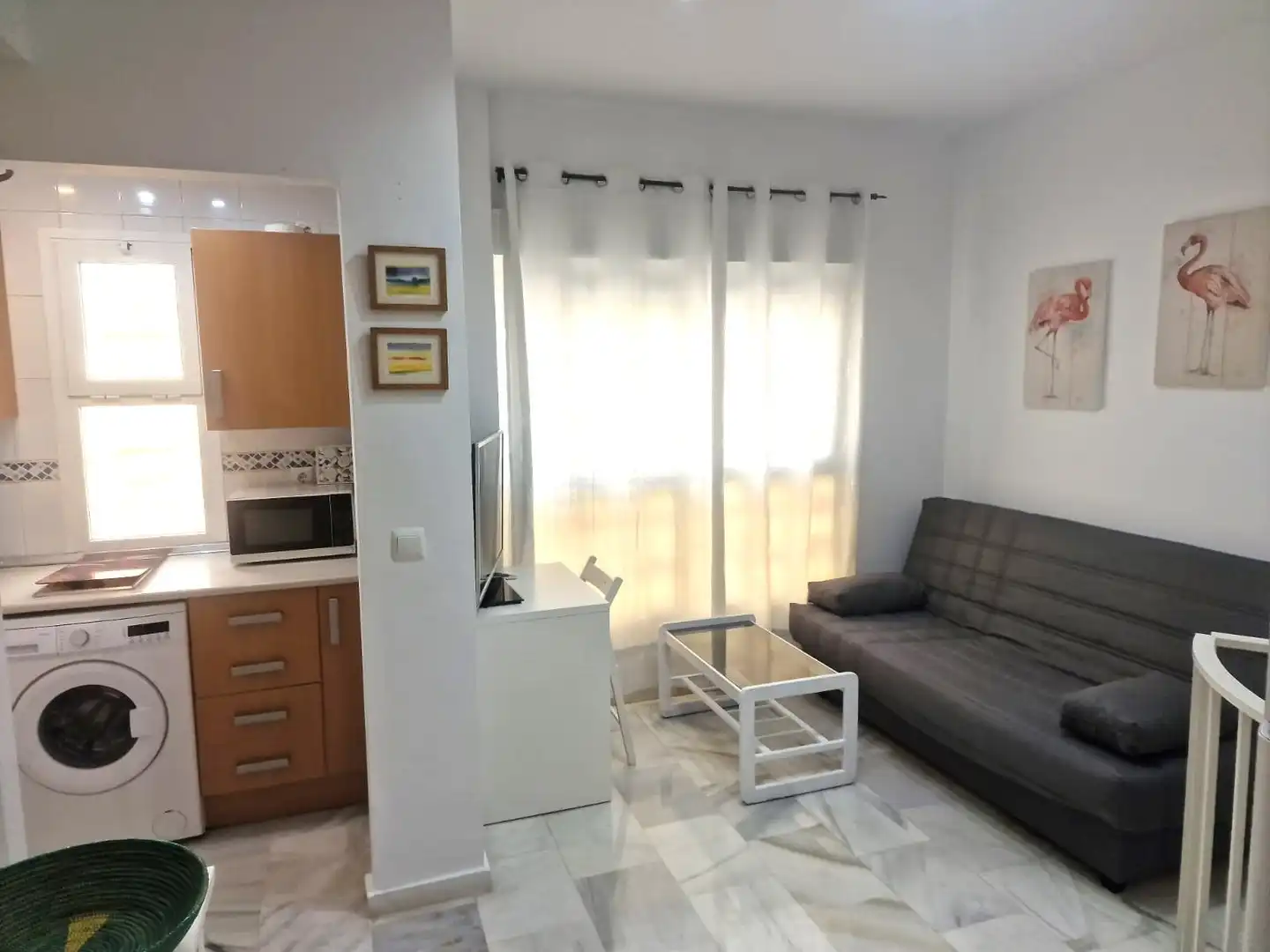Wohnzimmer von Wohnung zur Miete in Málaga mit Möbliert