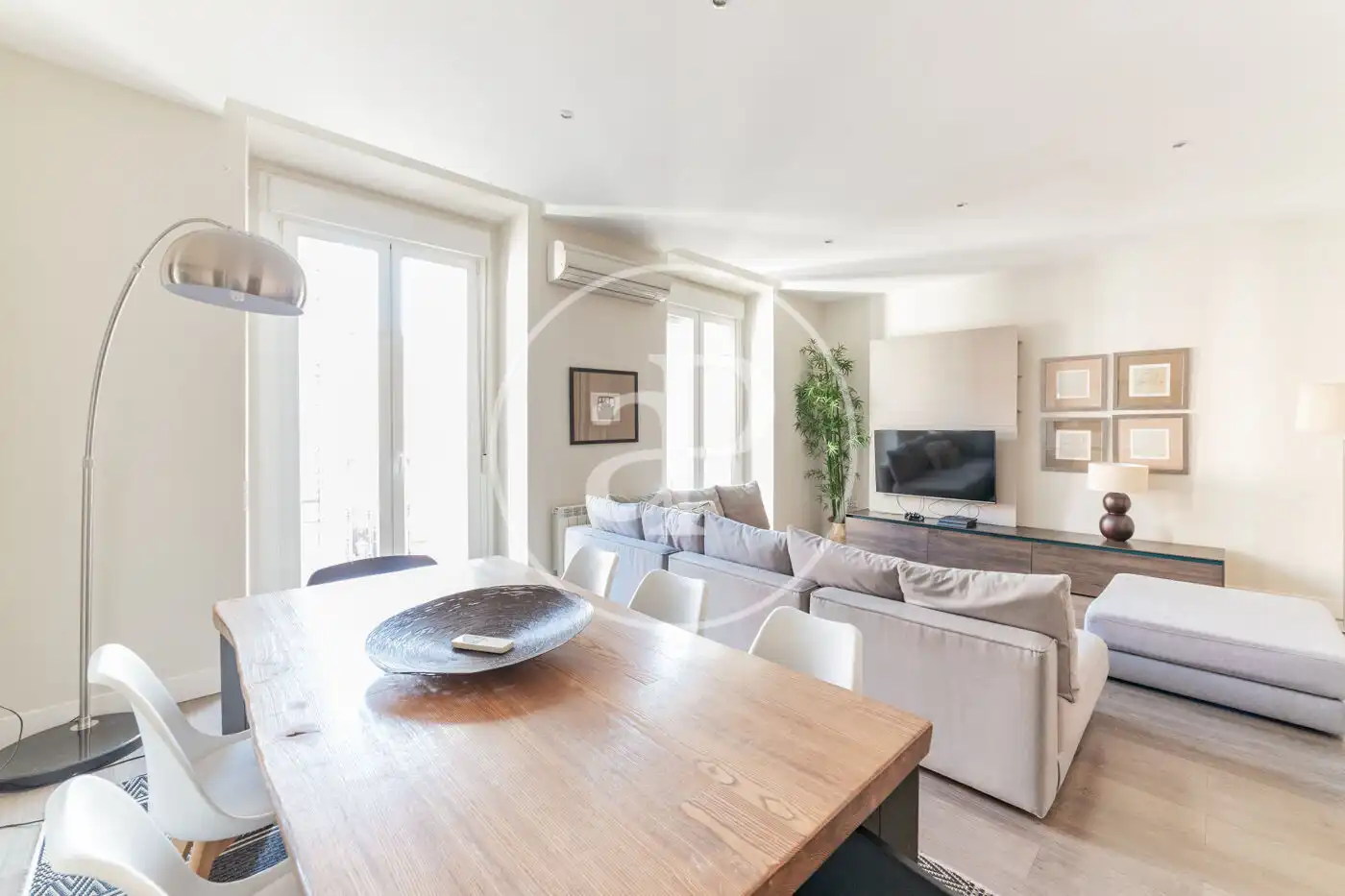 Wohnung mit Terrasse zur Miete in C. de los Caños del Peral, imagen 4