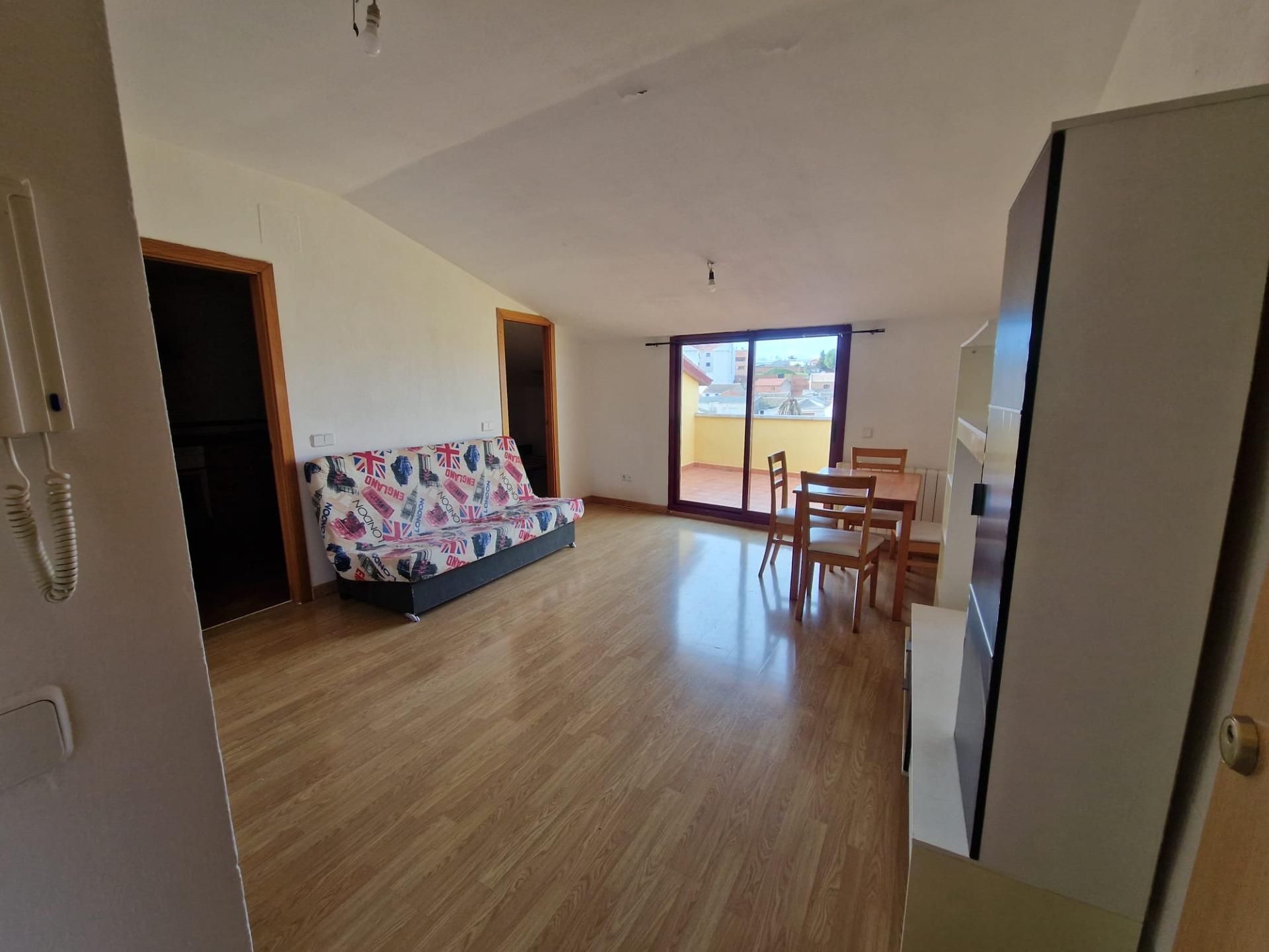 Sala d'estar de Àtic en venda en Camarena amb Aire condicionat i Terrassa