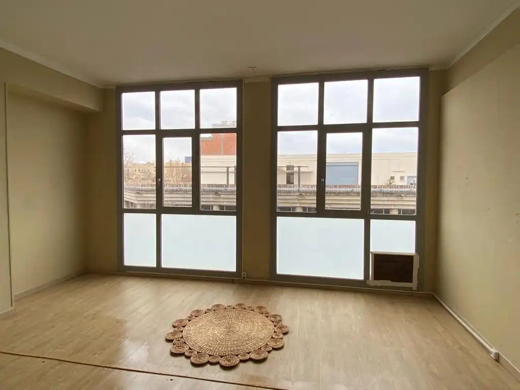 Local de alquiler en Carrer d'Àvila, El Parc i la Llacuna del Poblenou