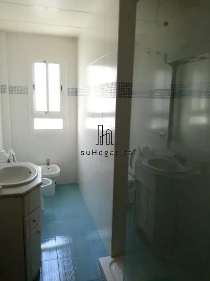 Baño de Piso de alquiler en Badajoz con Amueblado y Balcón