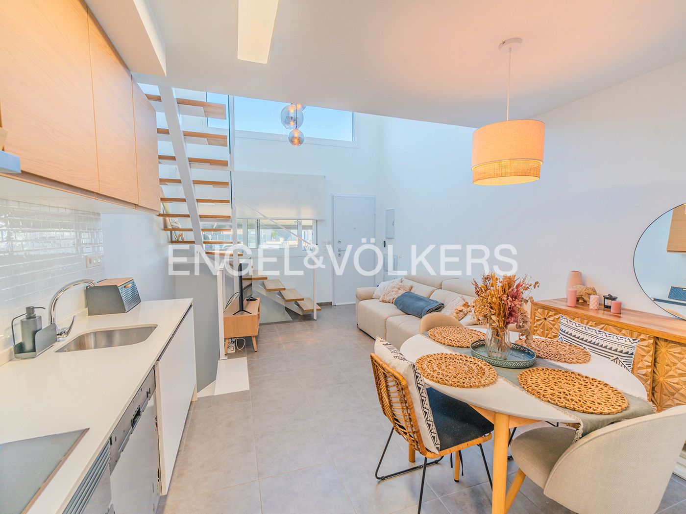 Sala d'estar de Casa adosada en venda en Santa Pola amb Aire condicionat, Calefacció i Jardí privat