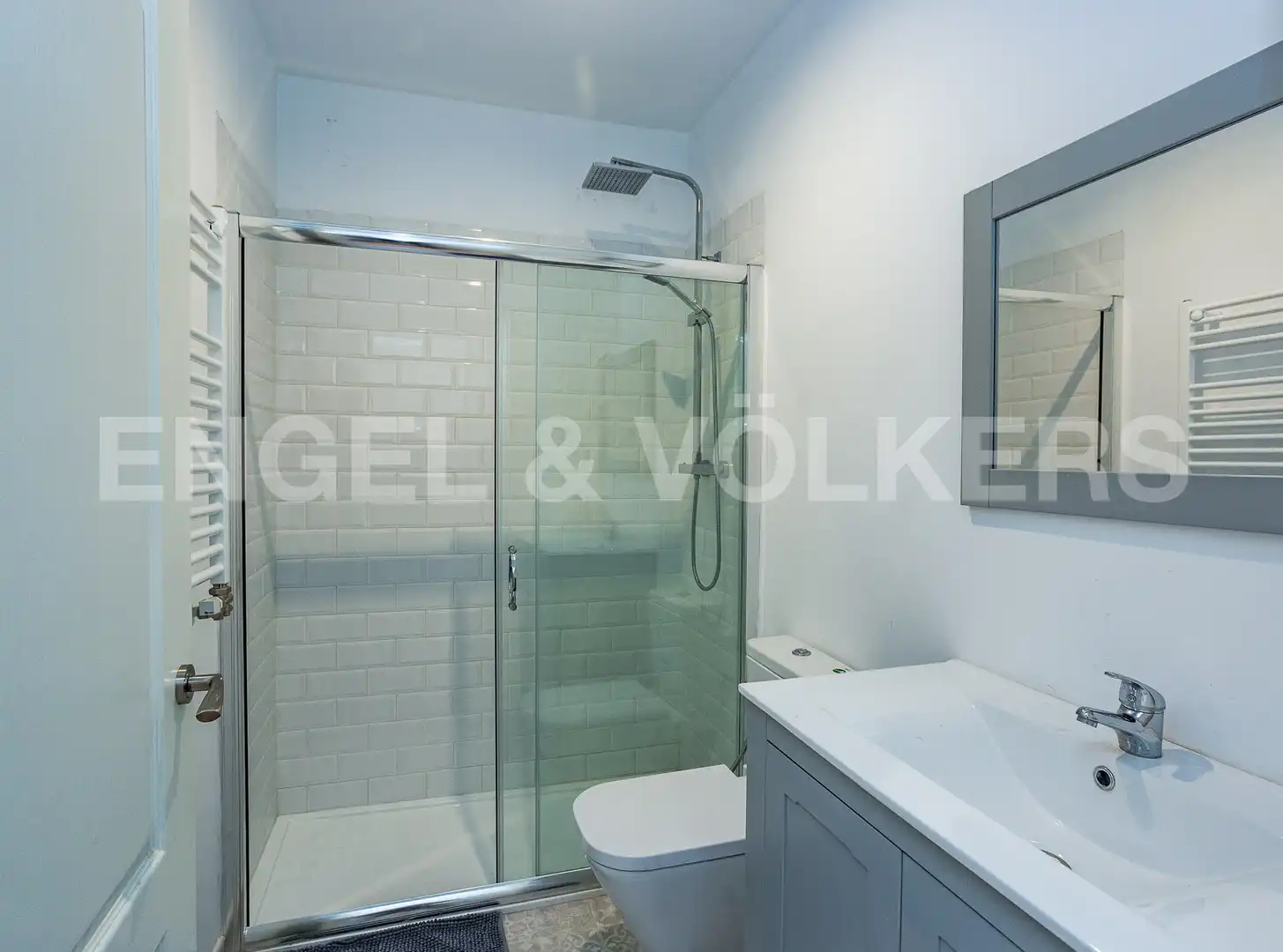 Bathroom of Country homes for sale in Llinars del Vallès  with Air Conditioner, Heating and Private garden