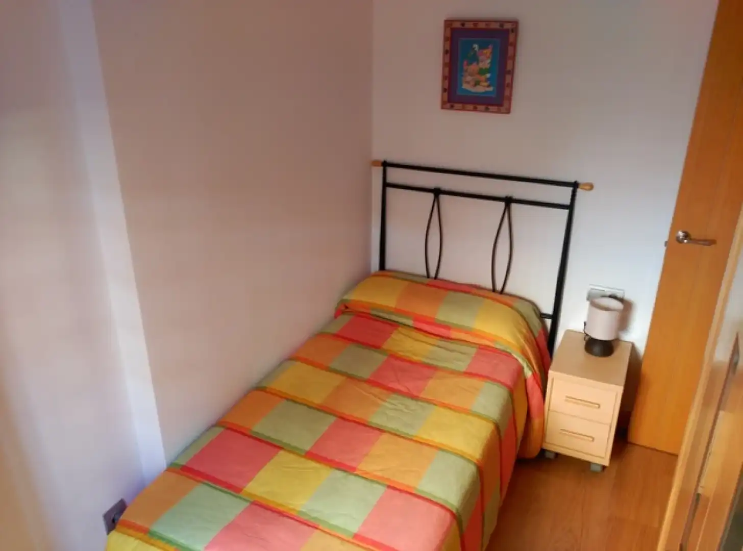 Habitación de Piso de alquiler en Málaga con Aire acondicionado, Amueblado y Lavadora
