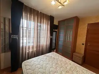 Dormitori de Apartament de lloguer en León Capital  amb Aire condicionat, Calefacció i Parquet