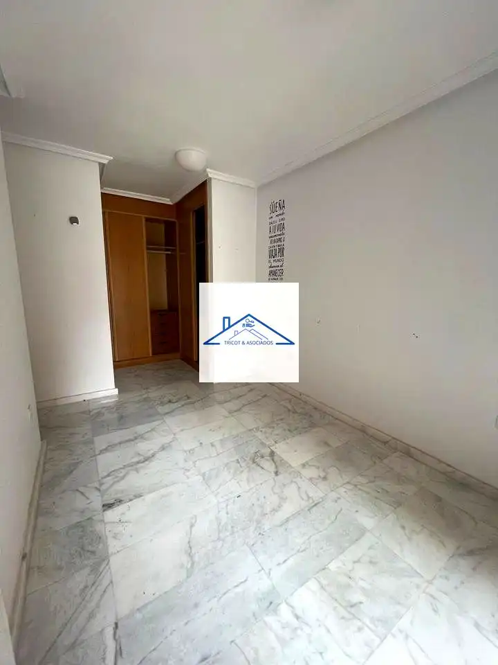 Piso en venta en Ocaña con Calefacción y Terraza